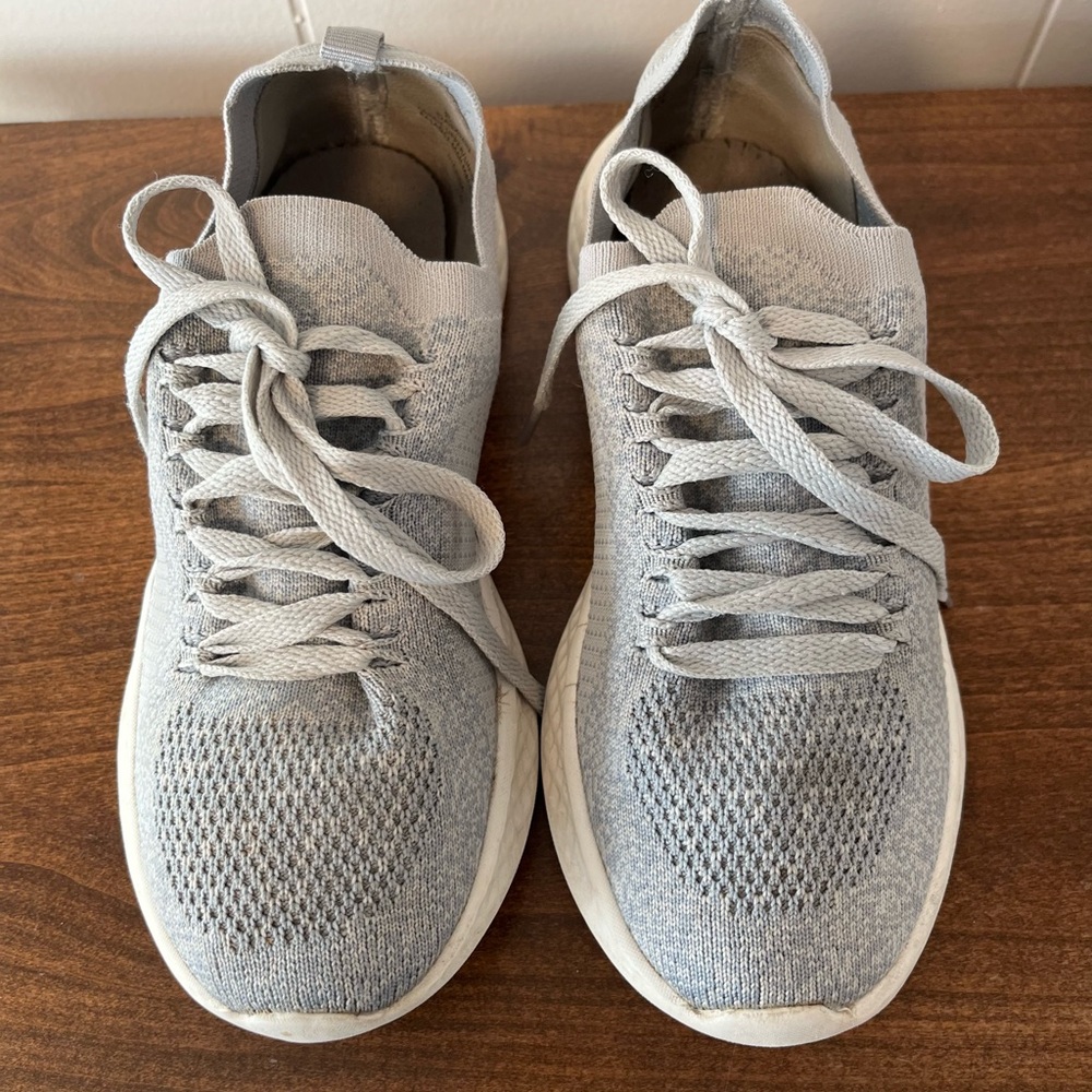 Damian Gray Sneakers Running Shoes Womens Sz 8